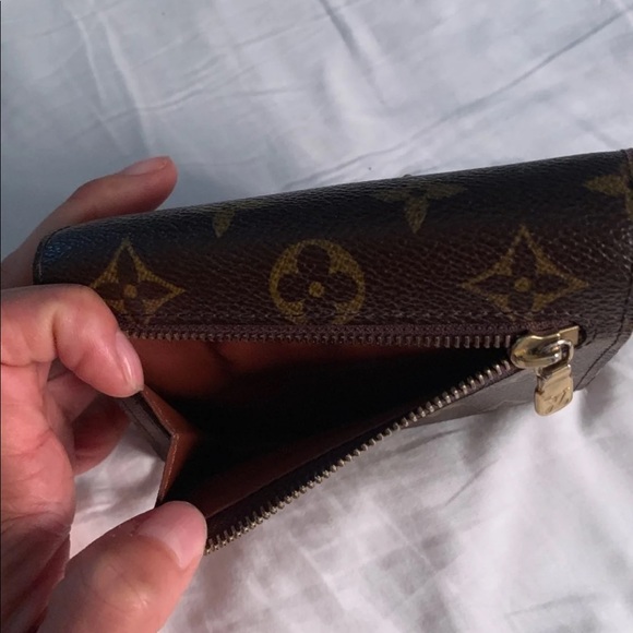Louis Vuitton LV Koala wallet - Picture 6 of 9
